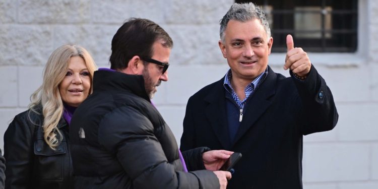 Pareja y el Nene Vera Arman los Incocrantables para resistir la avanzada de Santiago y macri