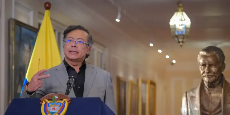 Polémica por Mensajes en Redes Oficiales del Servicio Geológico Colombiano, Parques Nacionales y Centro de Memoria Sobre Intervención de Las Eps