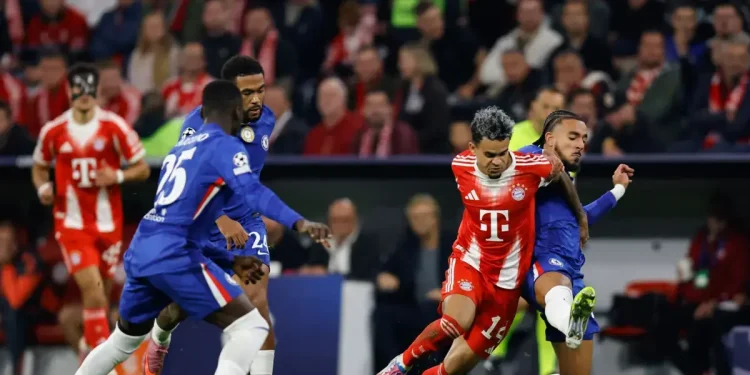 Luis Díaz se Enloqueció: Estuvo en Modo Oktoberfest Con Compañeros del Bayern Múnich; así se gozó el festival cervecero