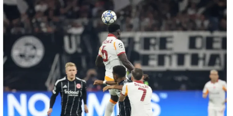 Dávinson Sánchez, Crucificado por Insólito Autogol en Golada Al Galatasaray en Champions League; video