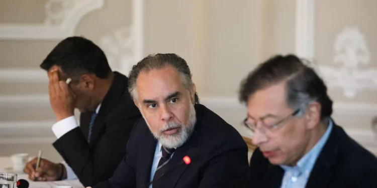 'Hundieron la Reforma Laboral Con Celeridad y Hoy Con Parsimonia Quieren Hundir la Reforma a la Salud'