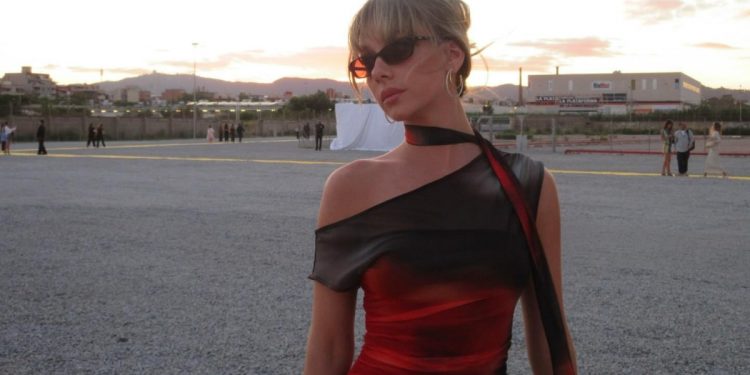 ASÍ ES EL ROMPYOR Cambio de 'Look' de la Estrella de Cine Española