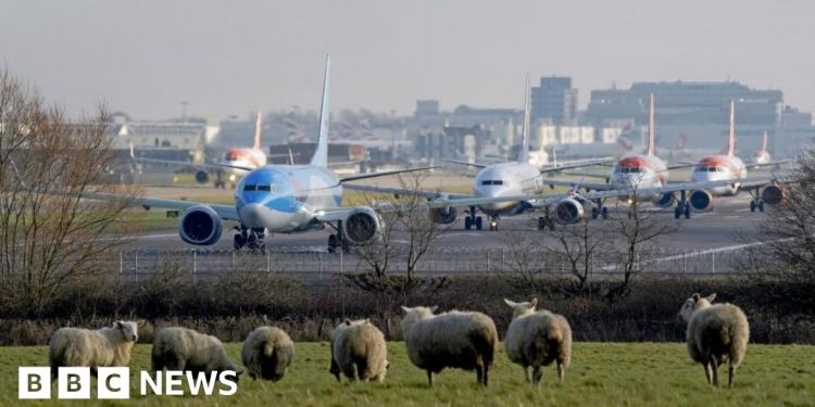 Segunda pista del aeropuerto de Gatwick aprobada por el secretario de transporte