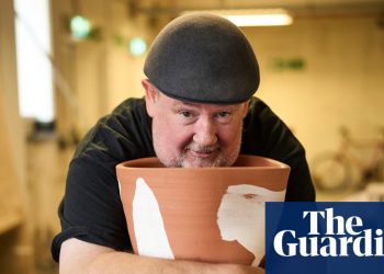 Johnny Vegas al intercambiar la comedia por la cerámica: 'Tienes que tener hambre de ello, y ahora mismo tengo hambre de escultura' | Johnny Vegas