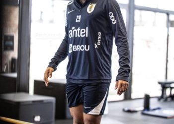 Eliminatorias Sudamericanas: Uruguay, A Sellar Visado y Perú, Buscar el Milagro – Fútbol Internacional