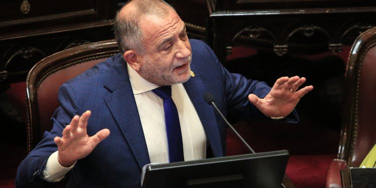 Luis Juez admite que Espera una disculpa de milei por el ataque de trolls libertarios | Tuits ofensivos Sobre su hija Discapacitada