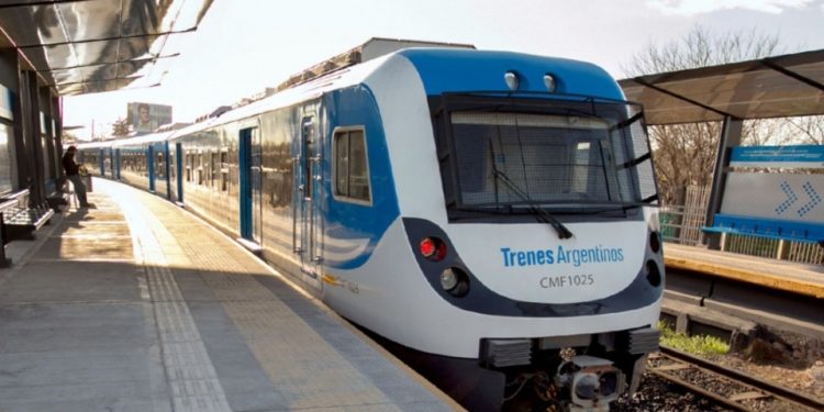 Paro de Trenos en el Amba: Sigue la Protesta y Otra Vez Hay Demoras para Viajar | Por segundo día