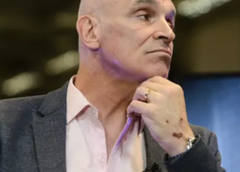 José Luis Espert, El Candidato Ultraderechista Bajo La Sombra del Narcotrafáfico | Entre Abucheos y Denuncias Judiciales