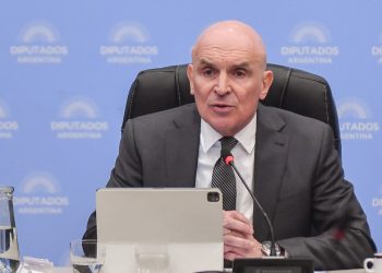 Piden La Expulsión de Espert de Diputados | Lo denuncian por «habitante moral» y exigen que se aparte de inmediato de presupuesto