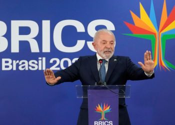 Lula de Brasil dice que los buques de guerra estadounidenses en el Caribe son una fuente de 'tensión' | Noticias de conflicto