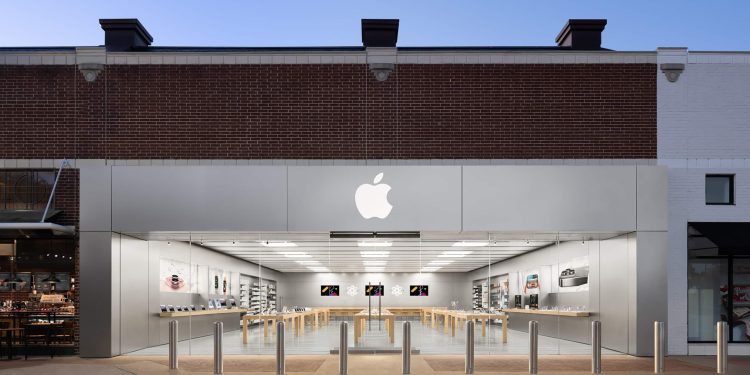 Apple Store que se muda pronto en University Park Village en Fort Worth, Texas