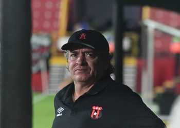 ÓScar 'macho' Ramírez Opta por 'Morderse la Lengua' Sobre El Arbitraje