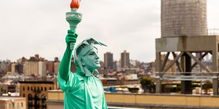 La guerra contra el arte trans