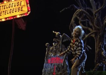 Alguien finalmente recibió la nota y arregló este signo de 'Beetlejuice'