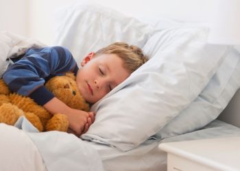 Olvídese de las pegatinas de sueño: estas son las formas más efectivas de hacer que sus hijos duerman