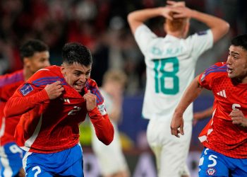 Video: Chile le Ganó A Nueva Zelanda Con Un Gol de Millán y Por Un Blooper del Arquero y El Volante :: Olé