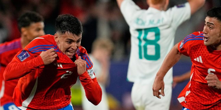 Video: Chile le Ganó A Nueva Zelanda Con Un Gol de Millán y Por Un Blooper del Arquero y El Volante :: Olé
