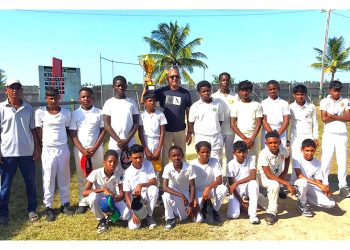Rhty & SC derrotó a Albion en el Campeonato Poonai Pharmacy U-13.