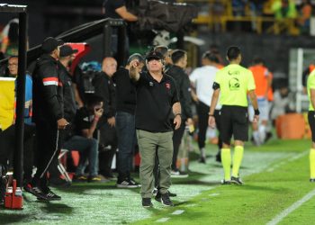 ÓScar 'Macho' Ramírez: 'No es Culpa Mía que Paté Metiera Nueve Atrás'