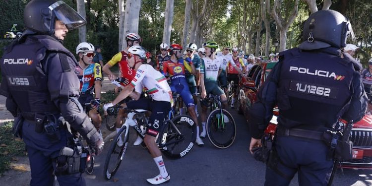 La Vuelta Lamenta los Incraves y Felicita A Vingegaard – Polideportivo