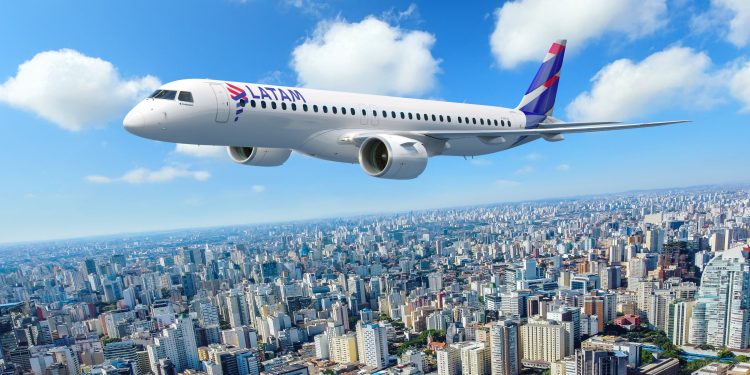 Latam ordena 74 aviones Embraer para acelerar el crecimiento