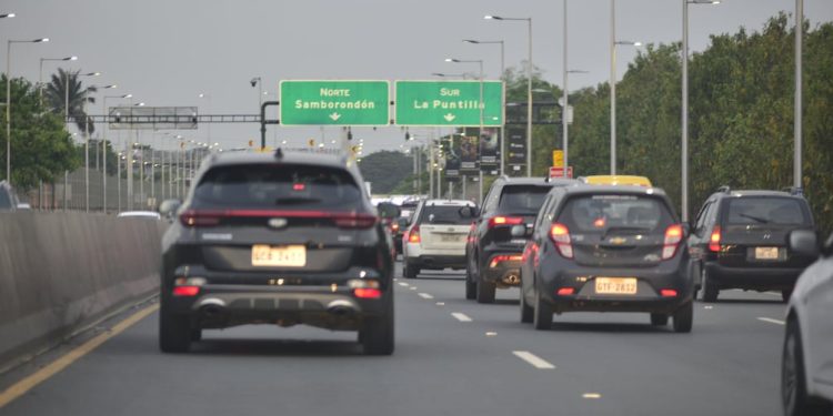 CUANTO GANA UN CORDOR DE UBER EN ECUADOR ESTE 2025 | Informes | Noticias