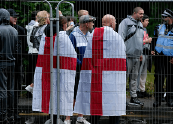 El complemento de extrema derecha del Reino Unido está impulsando al Partido de la Reforma