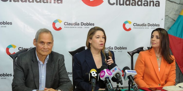 Claudia Dobles presente A SUS Candidatos A Las Veepresidencias: UNA VIENE DE CINDE Y OTRO Del Sector Agricultura