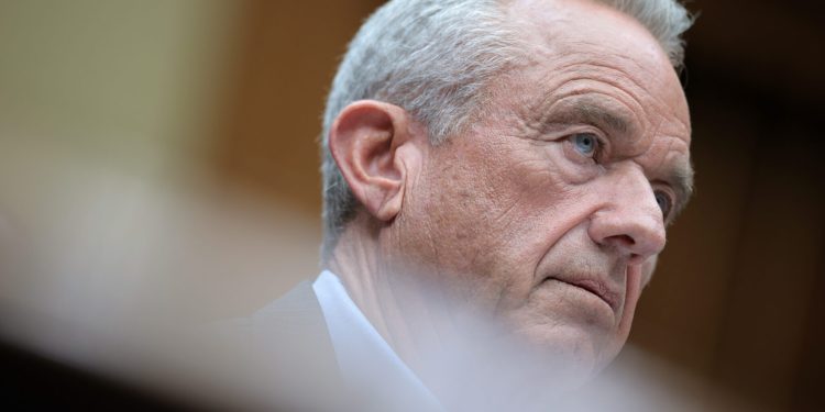 RFK Jr. agrega más miembros antivacámicos al Panel Asesor de Vacunas de CDC