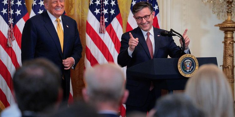 Cómo se sacudirá la pelea sobre el proyecto de ley de archivos de Epstein