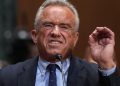 RFK Jr. dice que los disparos covid todavía están disponibles para todos, ya que los pacientes con cáncer negaron el acceso
