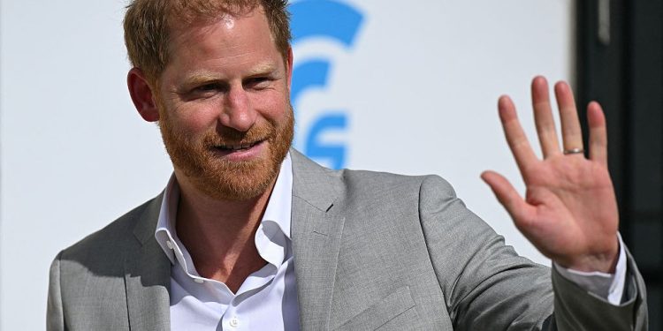 ¿Puede Harry reparar los lazos con sus parientes reales?