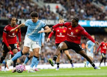 Abdoukidir Khusanov, la bola de demolición humana que está resolviendo la posición de problemas de Manchester City