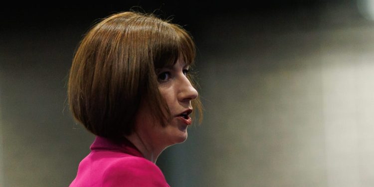 Bridget Phillipson llama a la campaña 'insultante' del rival de liderazgo adjunto – Político