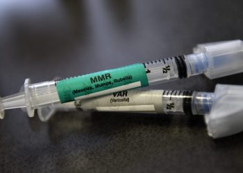 En el nuevo nivel de estúpido, la recomendación de los asesores antivaccinos de RFK Jr.