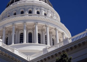 Por qué el SB 53 de California podría proporcionar un control significativo de las grandes compañías de IA