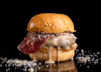 Este es el restaurante que vende a la semana solo 100 Hamburgoes de Carne de Buey: precios desde 9,10 € y en la perifería de madrid