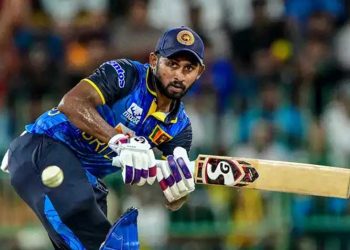 Kamindu Mendis niega a Zimbabwe en Harare