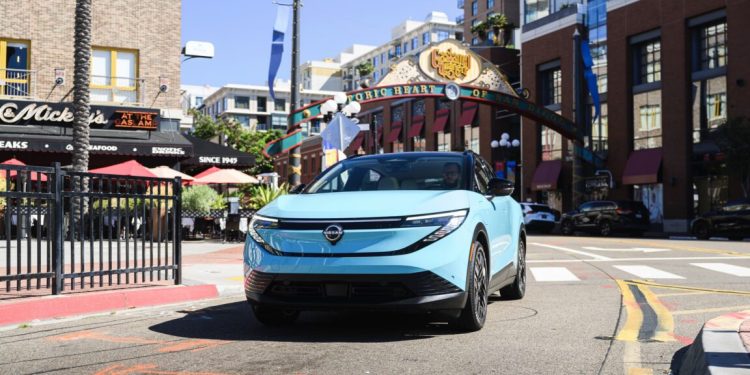 Pequeño, asequible, eficiente: mucho que le gusta sobre la hoja Nissan 2026