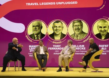 Leyendas de viajes Desenchufado Tony Fernandes, Manfredi Lefebvre d'Ovidio y Bill Heinecke – Video completo