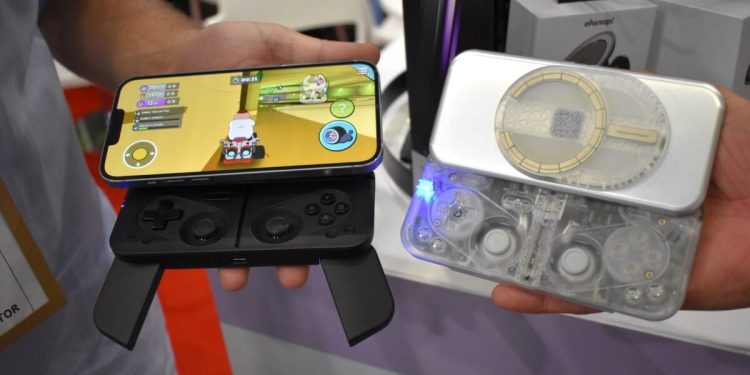 Este controlador de teléfono emergente podría reinventar cómo pensamos en los juegos móviles