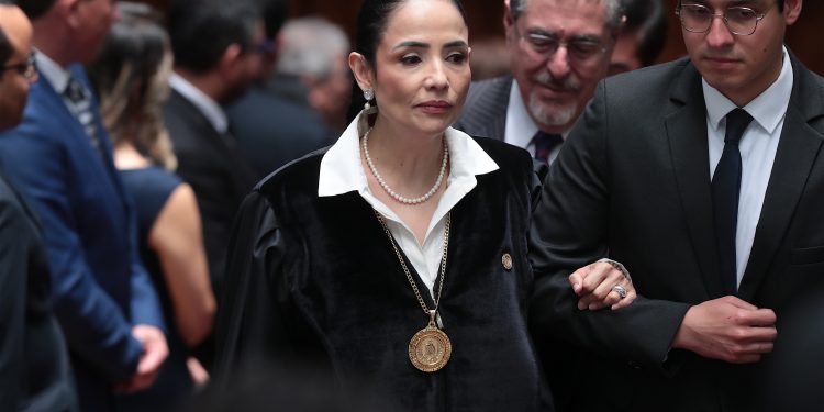 CC Demora AMPARO QUESTIONA Designación de Magistrados de Apelaciones por Vía Directa