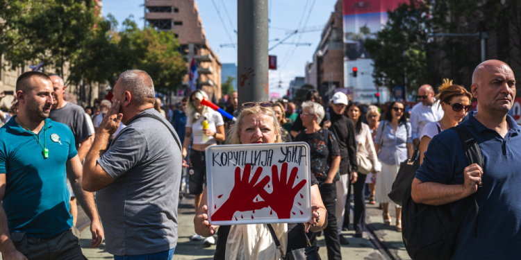 Las protestas serbias contra Vucic podrían significar un nuevo comienzo