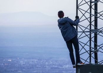 Los estafadores están fingiendo torres celulares ahora; Los estadounidenses no detectan estafas