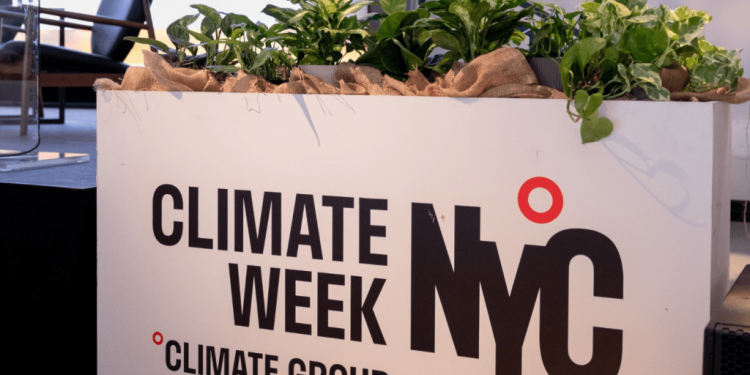 Las aerolíneas empujan el combustible verde del avión en la Semana del Clima