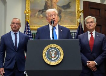 Trump dice «Parece … tomar a Tylenol no es bueno» para las mujeres y los niños embarazadas, ya que hace afirmaciones salvajes sobre «causas» de autismo