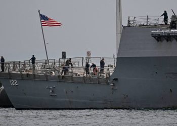 Trump ordena la huelga militar estadounidense sobre el presunto bote de drogas venezolanas, la pelea creciente con Maduro