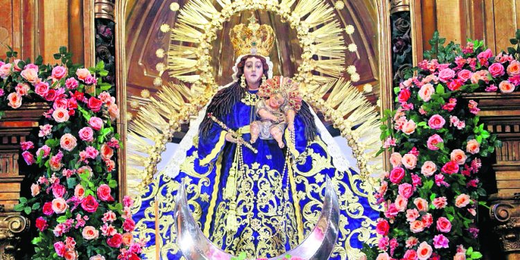 Agenda completa de actividadas religiosas y culturales en ciado de guatemala