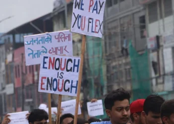 Nepal Undest cierra aeropuertos, Hilton Hotel dañado