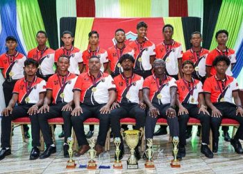 T&T se mueve el título de 50 con la última ronda sobre Barbados